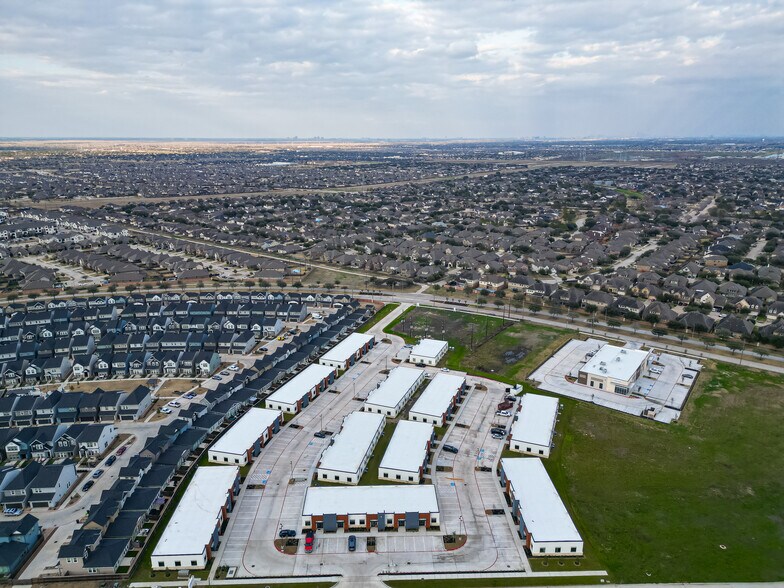 More Photos Of 5151 Meadow Ranch Pky, Richmond Office For Lease