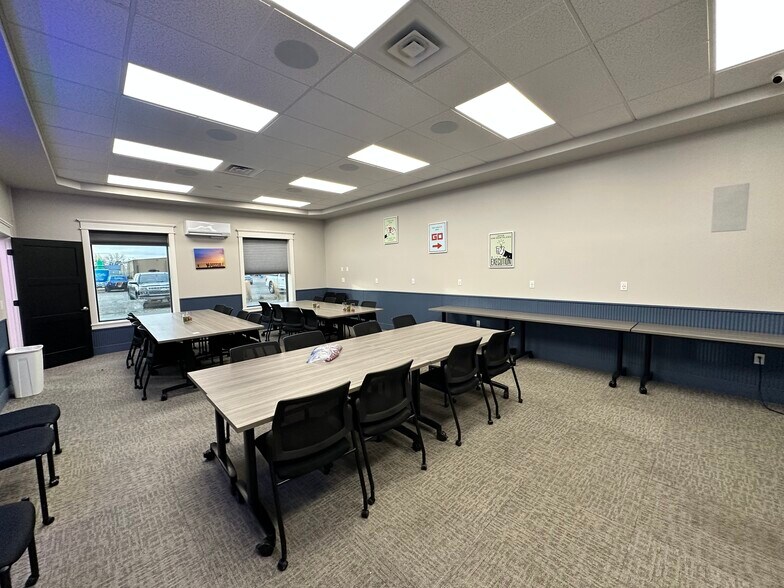 More Photos Of 1450 S 32nd St W, Billings Warehouse For Sale