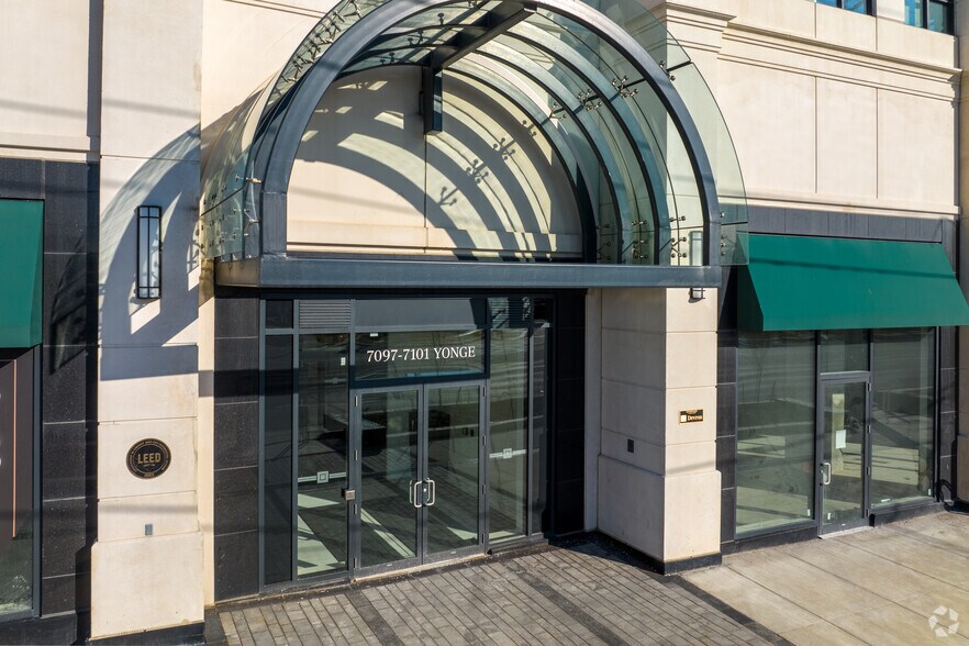 More Photos Of 7089 Yonge St, Markham Apartments For Sale