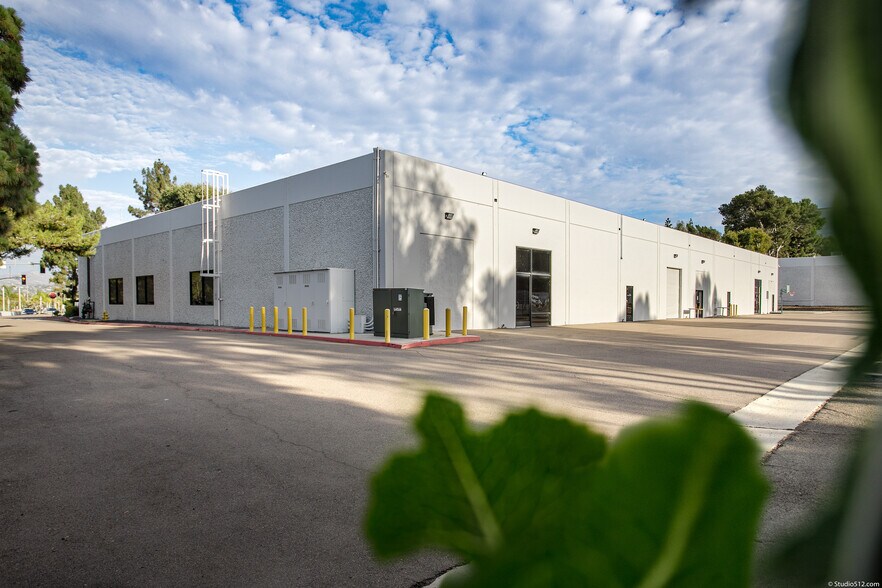 More Photos Of 16744-16772 W Bernardo Dr, San Diego Unknown For Lease