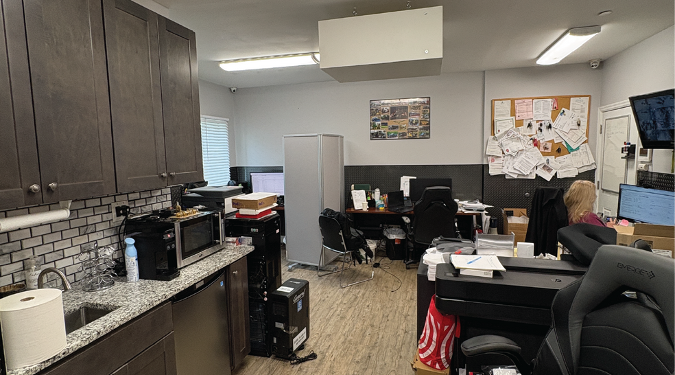 More Photos Of 27 Bartels Pl, New Rochelle Warehouse For Sale