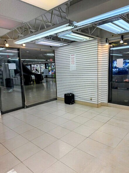 More Photos Of 777 NW 72nd Ave, Miami General Retail For Lease