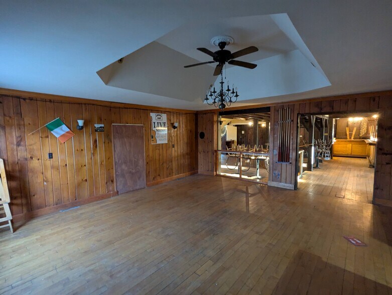 More Photos Of 17 Main St, Ballston Lake Restaurant For Lease
