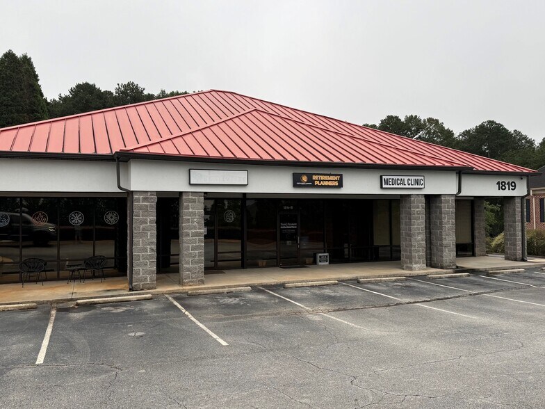 Primary Photo Of 1819 Buford Hwy, Buford Medical For Lease