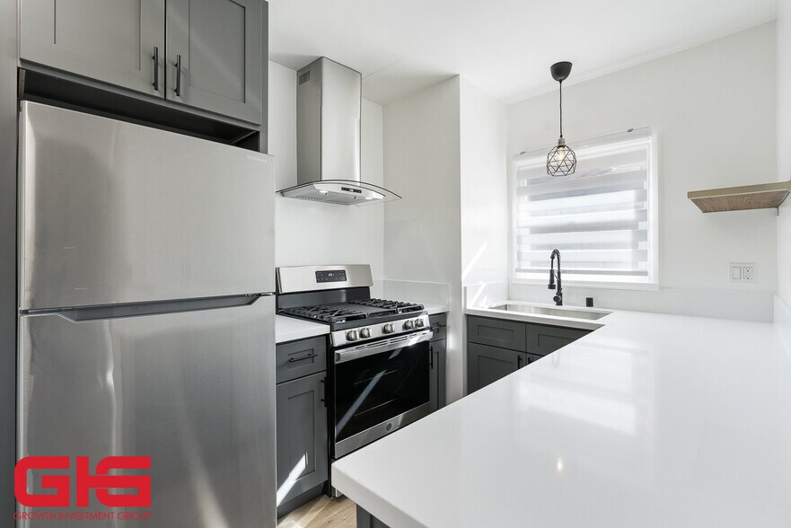 More Photos Of 411-417 N Euclid Ave, Pasadena Apartments For Sale