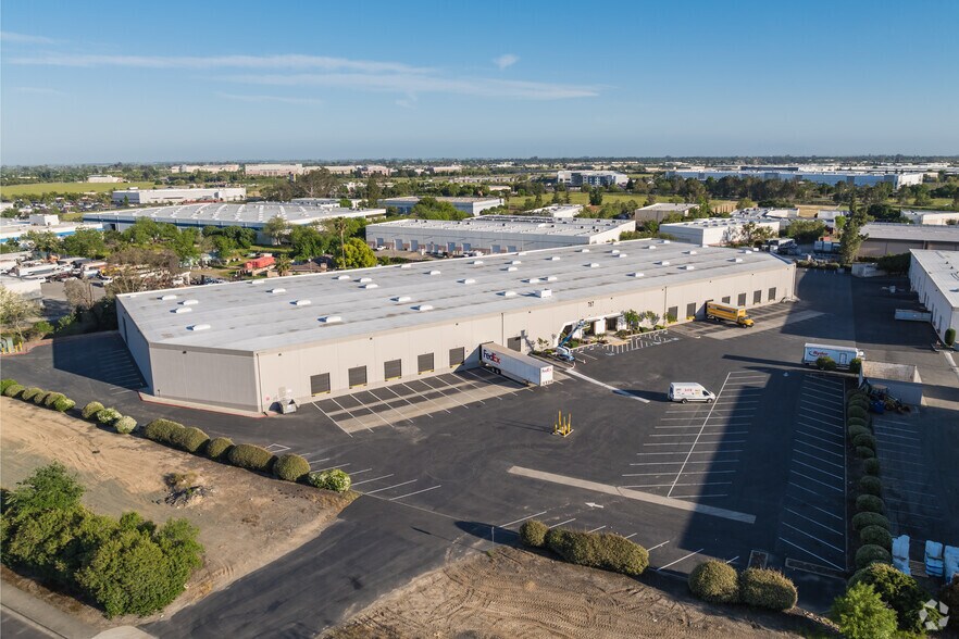 More Photos Of 767 Eubanks Dr, Vacaville Warehouse For Lease