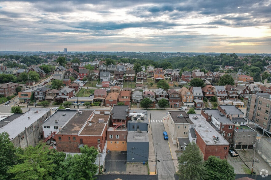 More Photos Of 826 Brookline Blvd, Pittsburgh Storefront Retail Office For Sale