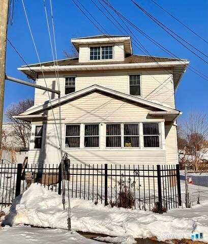 More Photos Of 16-20 Henry St, Hartford Apartments For Sale