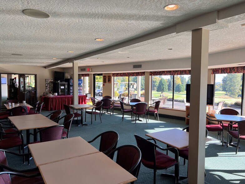 More Photos Of 6507 North Rd, Duncan Golf Course Driving Range For Sale