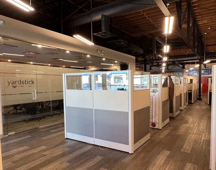 More Photos Of 10939 120th St NW, Edmonton General Retail For Lease