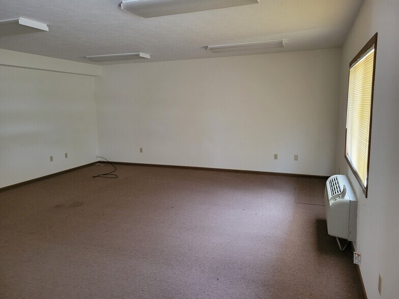 More Photos Of 3566 State Rd, Cuyahoga Falls Self Storage For Lease