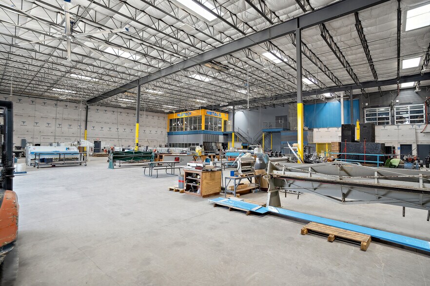 More Photos Of 1381 Darrington Rd, El Paso Industrial For Sale