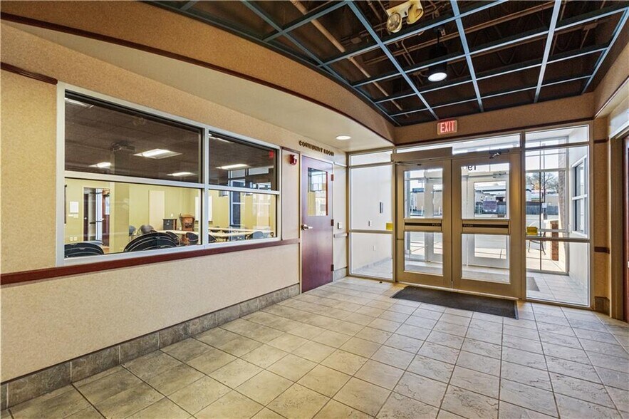 More Photos Of 1900 Belt hwy, Saint Joseph Department Store For Sale