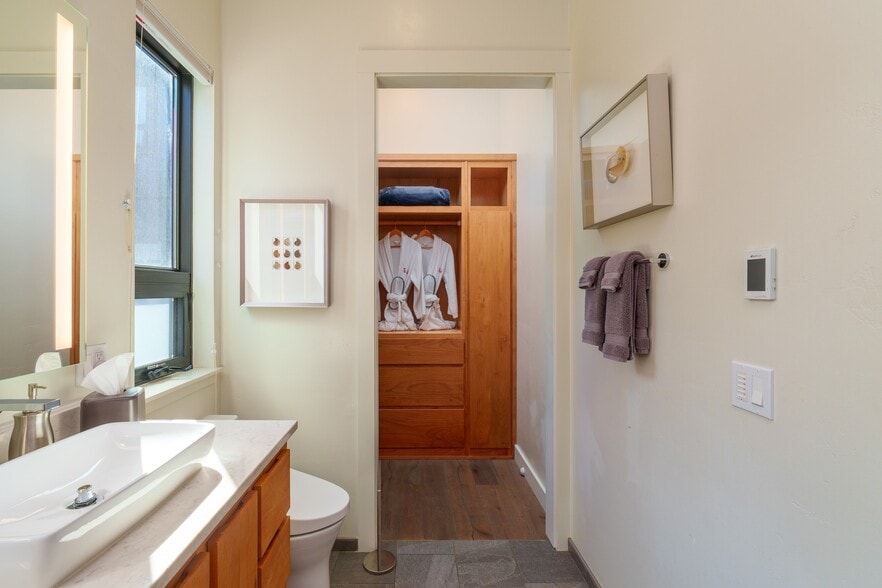 More Photos Of 409 Jackson St, Port Orford Specialty For Sale