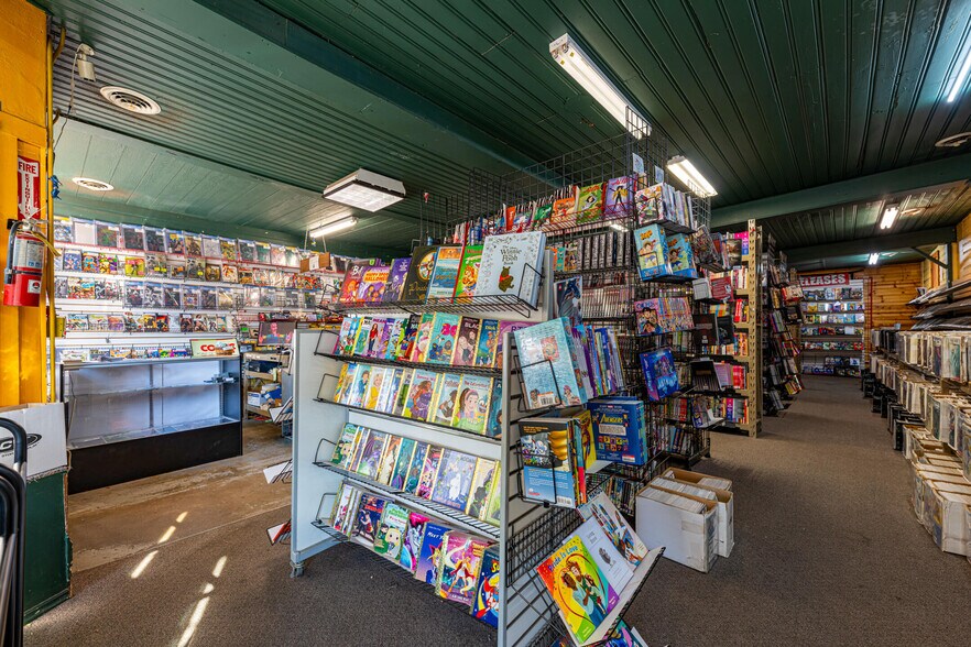 More Photos Of 136-138 Dayton St, Yellow Springs Storefront For Sale