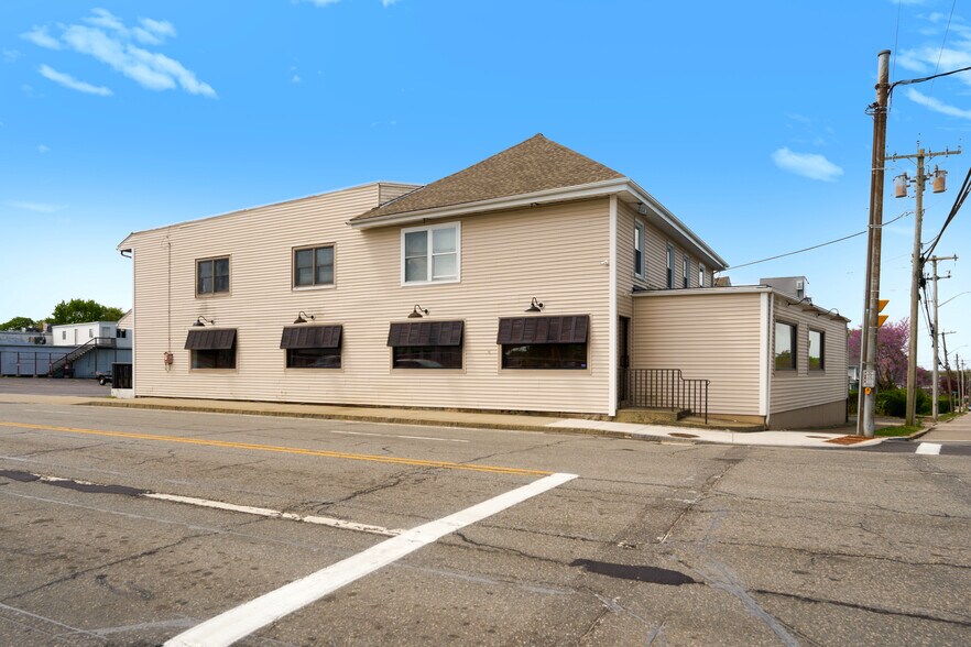 More Photos Of 157 Granite St, Westerly Restaurant For Sale