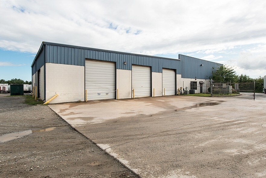 More Photos Of 4330 Bowman Industrial Ct, Conley Warehouse For Lease