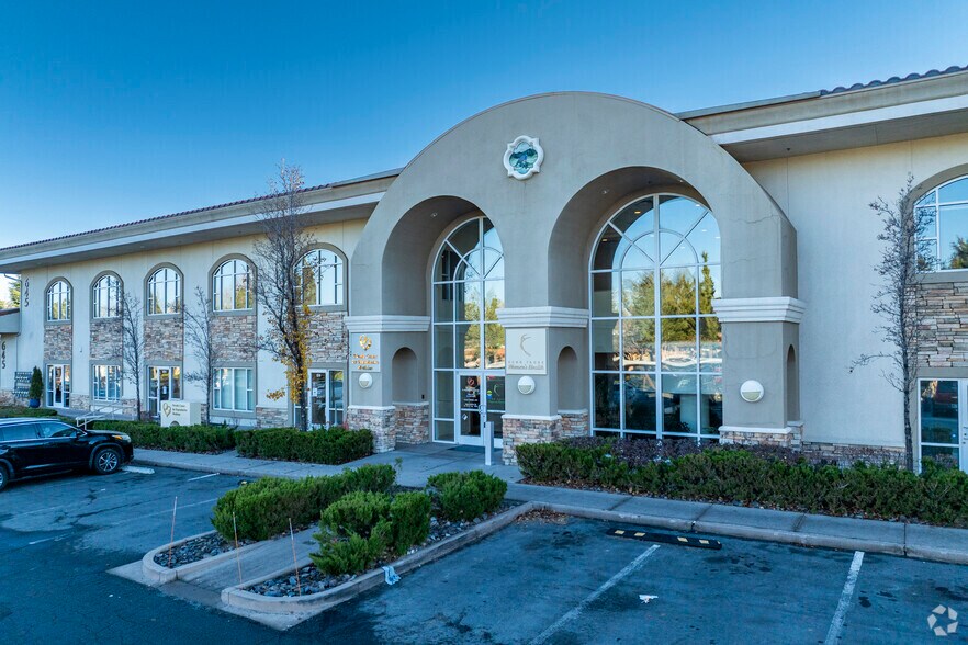 More Photos Of 645 Sierra Rose Dr, Reno Medical For Lease