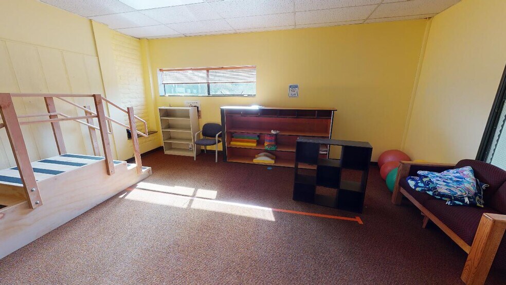 More Photos Of 3196 Marine Dr, Astoria Loft Creative Space For Lease