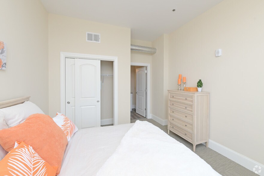 More Photos Of 99 Main St, Warren Apartments For Lease