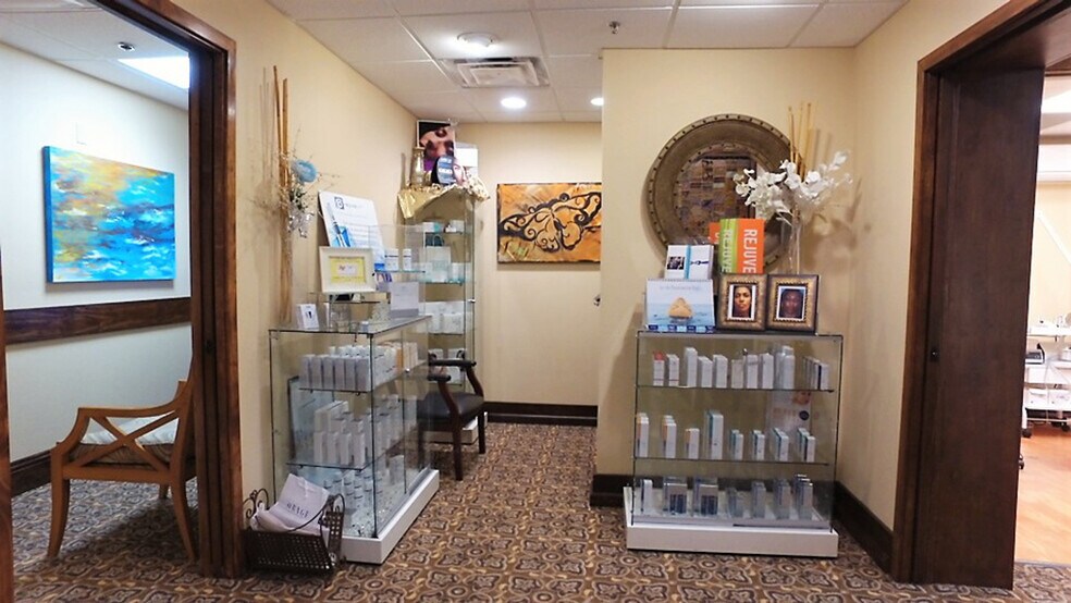 More Photos Of 130 E Hillcrest St, Orlando Medical For Sale