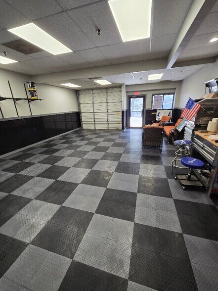 More Photos Of 1501 SE Decker Ave, Stuart Warehouse For Lease