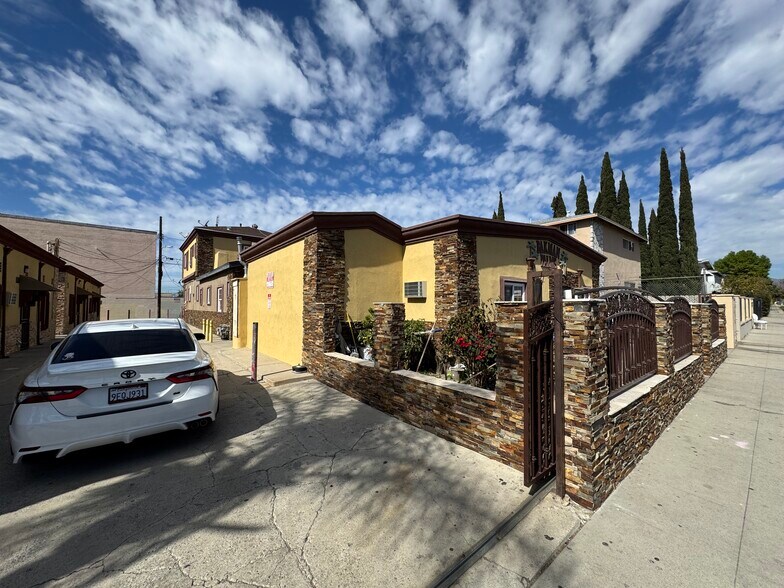 More Photos Of 11329 Sherman Way, Sun Valley Apartments For Sale