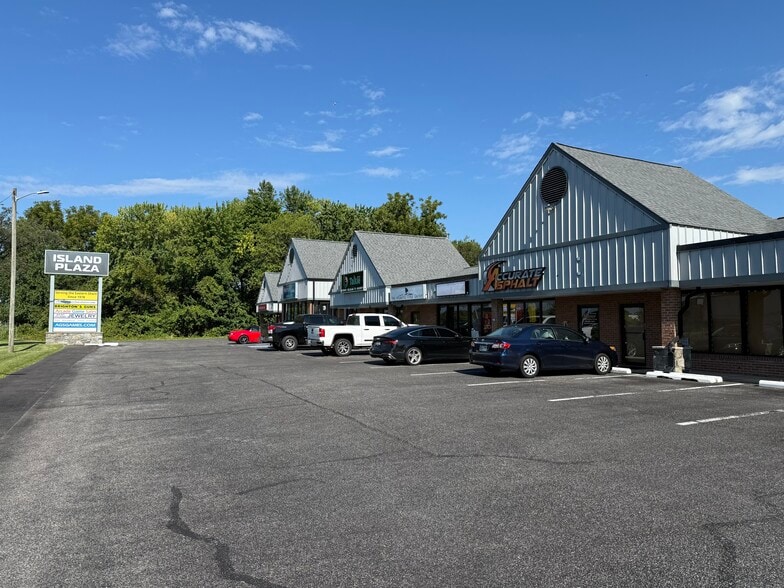 Primary Photo Of 200 Island Plaza Ct, Stevensville Freestanding For Lease