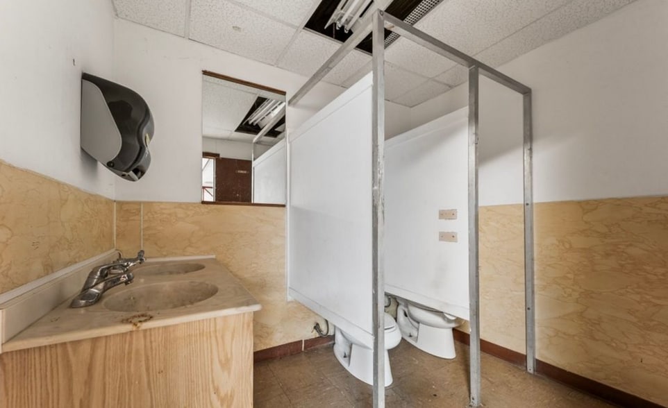More Photos Of 93 CFJ Blvd, Johnson City Restaurant For Sale