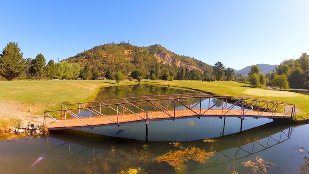More Photos Of 7350 New Hope Rd, Grants Pass Golf Course Driving Range For Sale