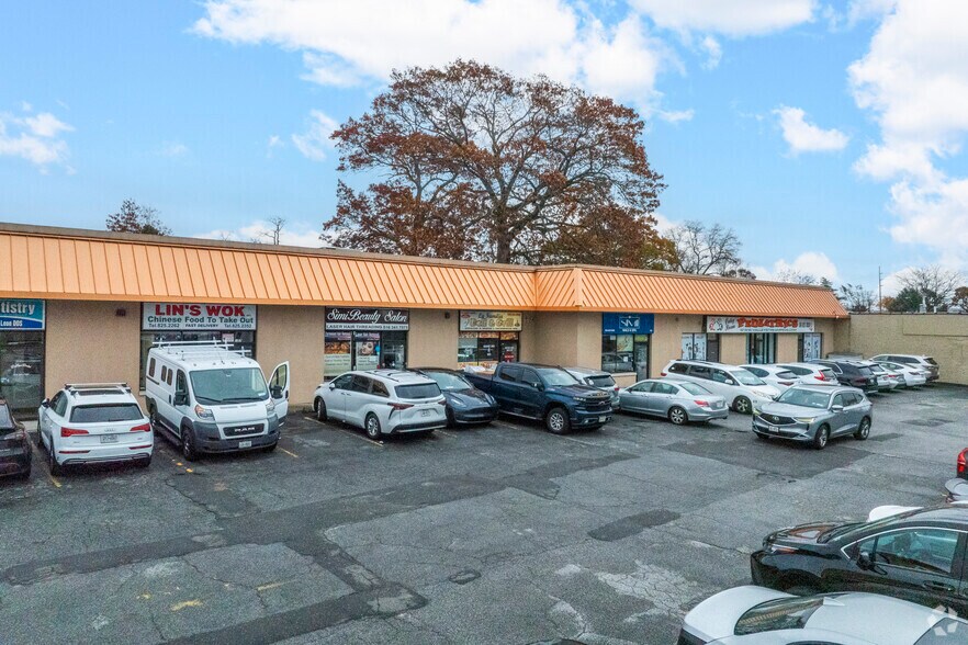More Photos Of 131-169 E Merrick Rd, Valley Stream Storefront For Sale