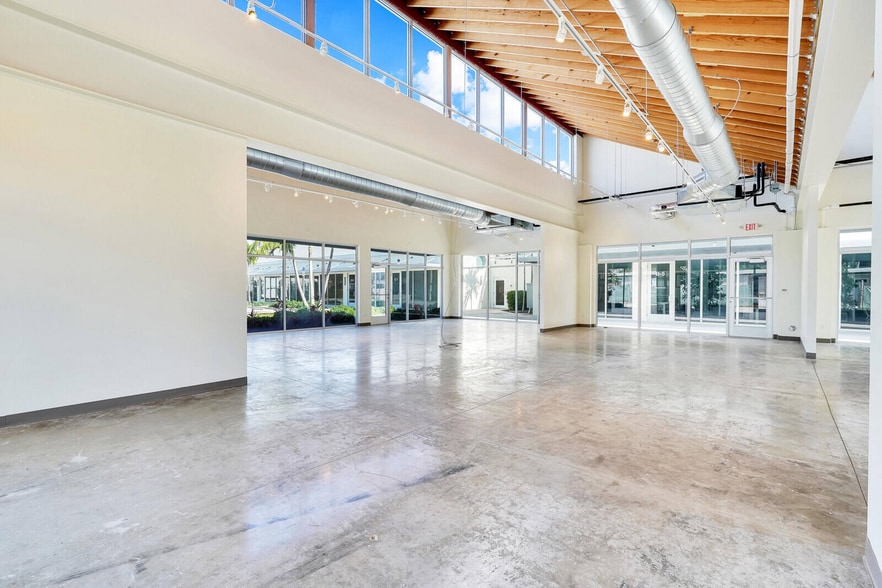 More Photos Of 501 Palm St, West Palm Beach Unknown For Lease