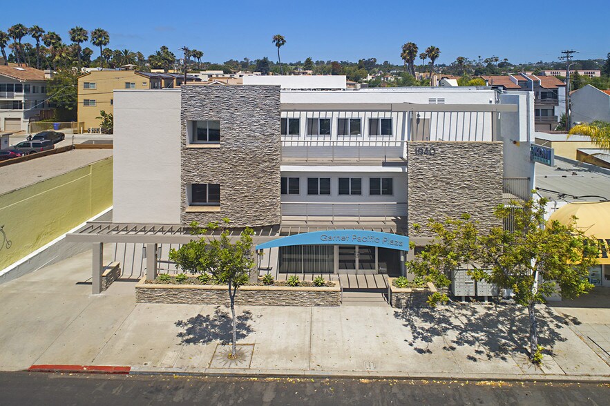 More Photos Of 1940 Garnet Ave, San Diego Medical For Sale