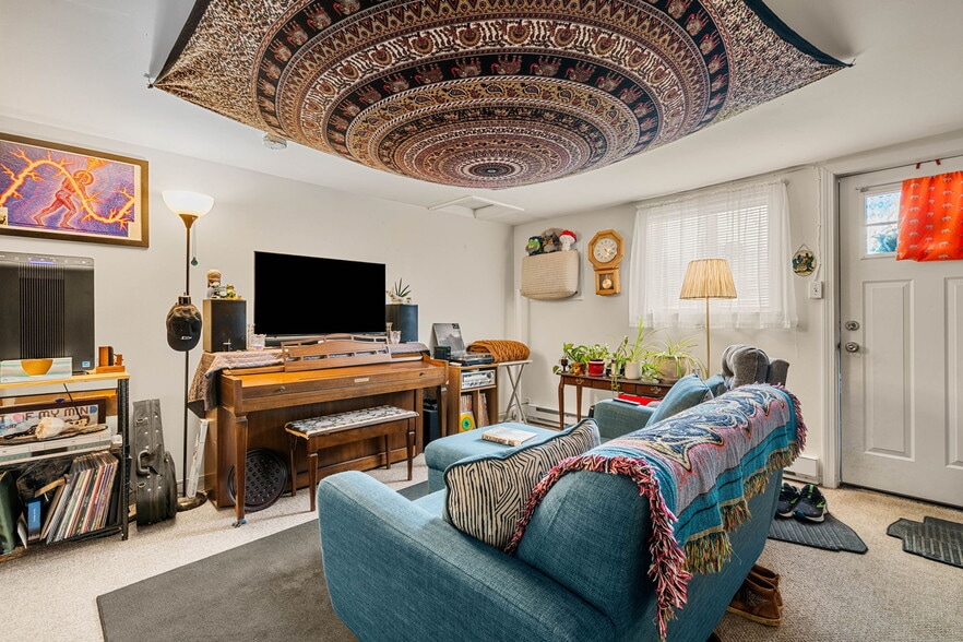 More Photos Of 7-17 School St, Merrimac Apartments For Sale