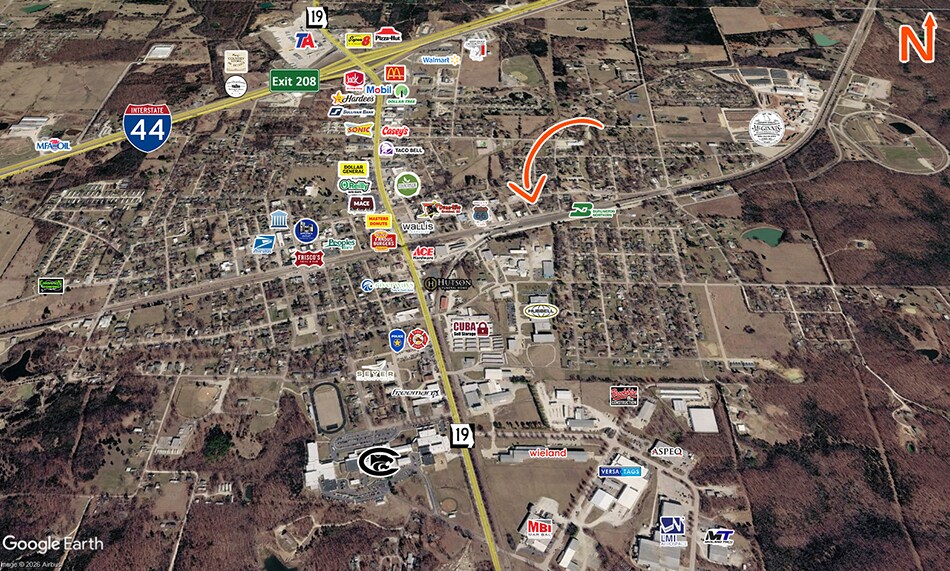 More Photos Of 704 E Washington St, Cuba Freestanding For Lease