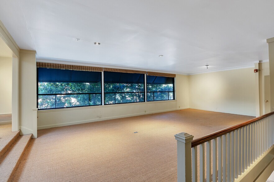 More Photos Of 575 10th St, San Francisco Warehouse For Sale