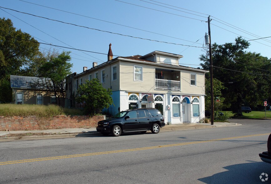 More Photos Of 315-317 Castle St, Wilmington General Retail For Sale