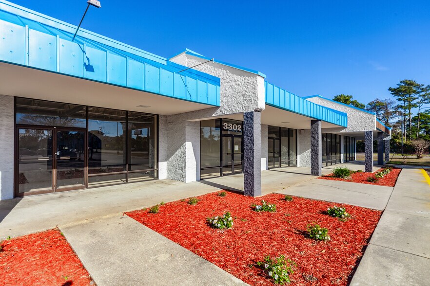 More Photos Of 3302-3338 Highway 17 S, North Myrtle Beach Storefront For Lease