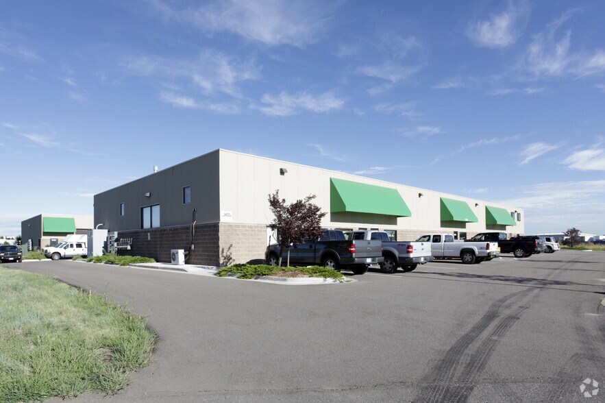 More Photos Of 15552 E Fremont Dr, Centennial Warehouse For Lease