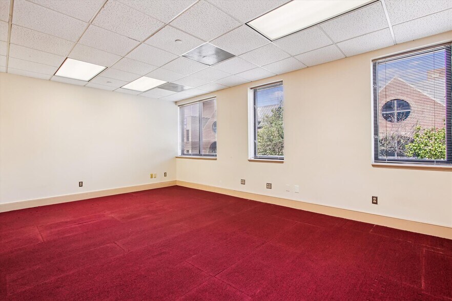 More Photos Of 1501 Duke St, Alexandria Office For Lease