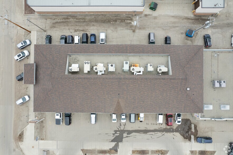 More Photos Of 205-213 3rd Ave, Strathmore Storefront Retail Office For Lease