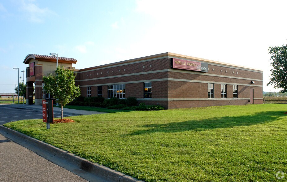 More Photos Of 5950 Rice Creek Pky, Shoreview General Retail For Sale