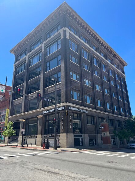 More Photos Of 1000 Broadway Blvd, Kansas City Loft Creative Space For Lease