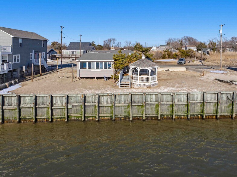 More Photos Of 102 Delaware ave, Fortescue Restaurant For Sale