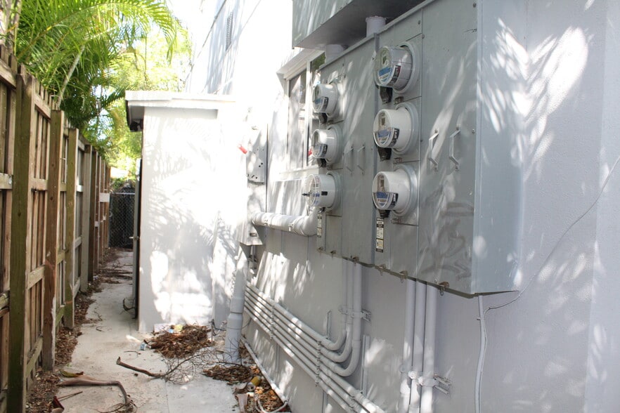 More Photos Of 2012 SW 24th St, Miami Apartments For Sale