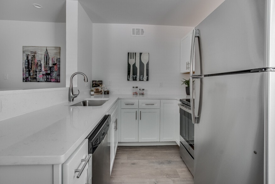 More Photos Of 5005 San Jacinto St, Dallas Apartments For Sale