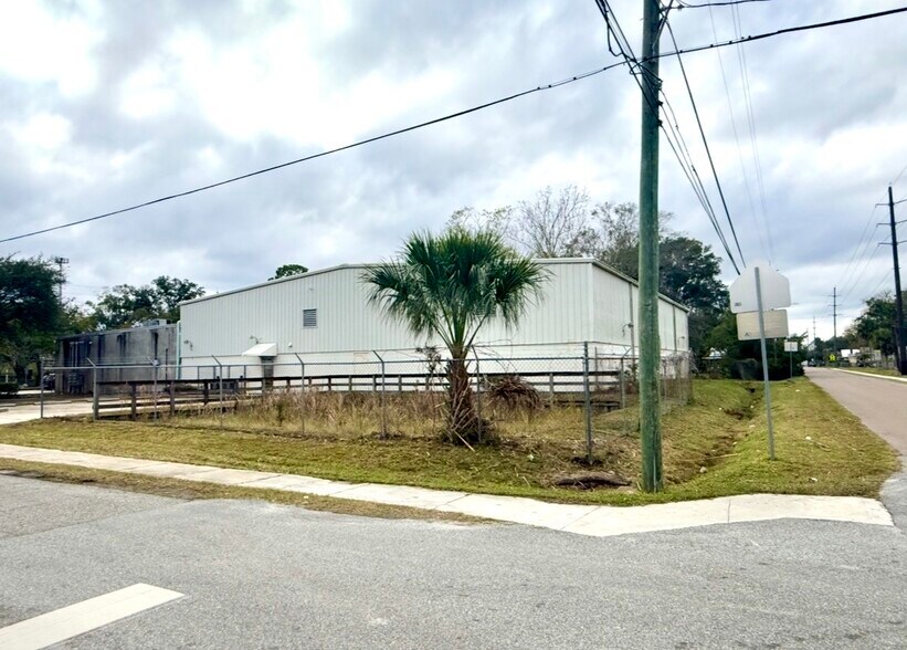 More Photos Of 4211 Highway Ave, Jacksonville Warehouse For Sale