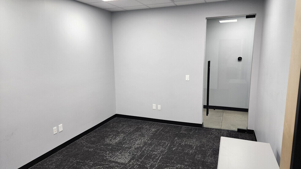 More Photos Of 13863 S 2700 W, Bluffdale Flex For Sale