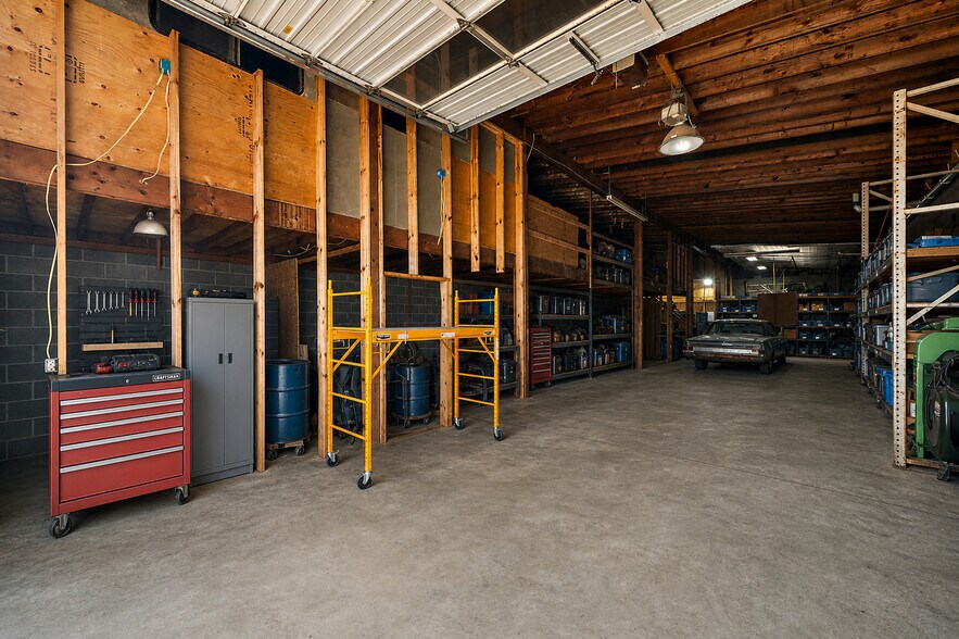 More Photos Of 2025 N Lapeer Rd, Lapeer Warehouse For Lease