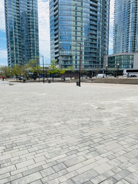 More Photos Of 65 Navy Wharf, Toronto Land For Lease